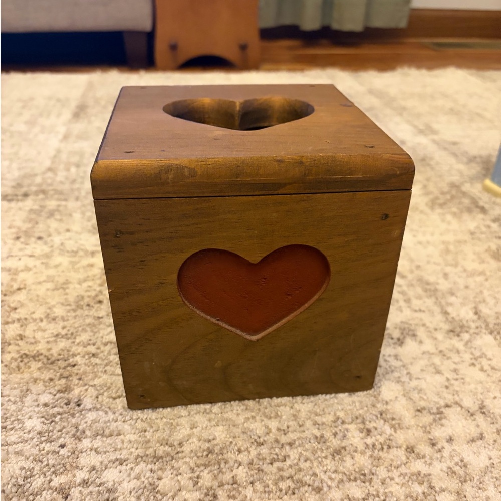 Vintage heart tissue box cover